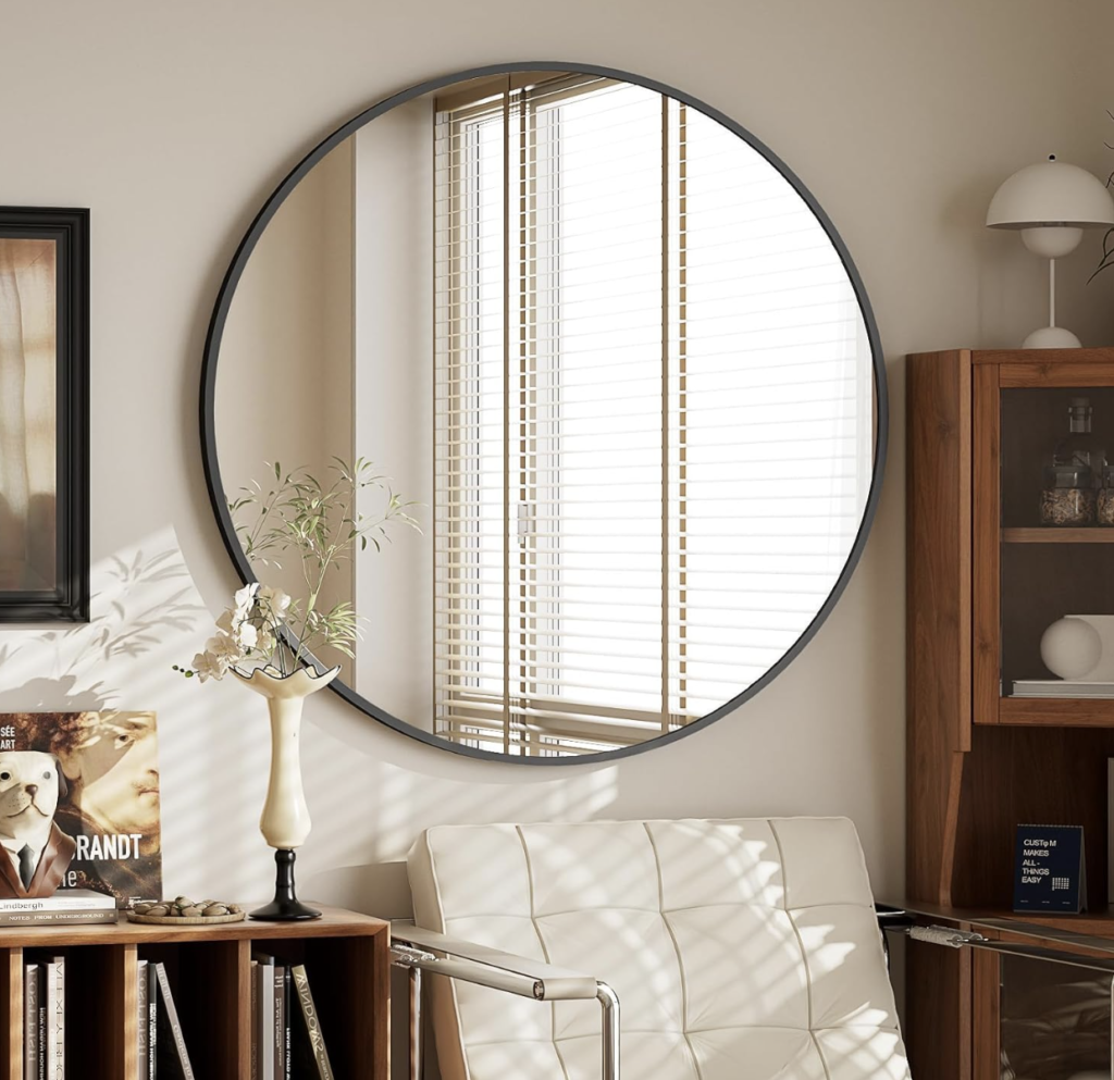 miroir tendance 2026 organique doré intérieur cosy